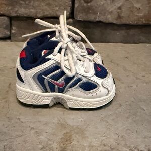 Baby Nike Kids Navy and White Shoes size 2